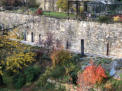 vor der Sansteinmauer 